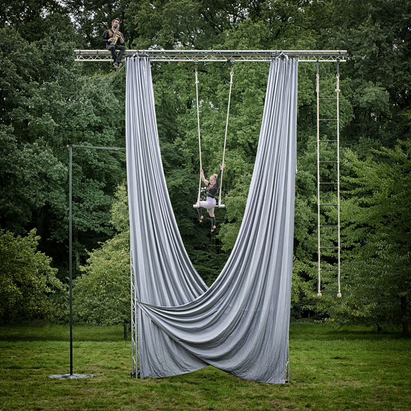 CIRQUE unARTiq CIRQUE unARTiq